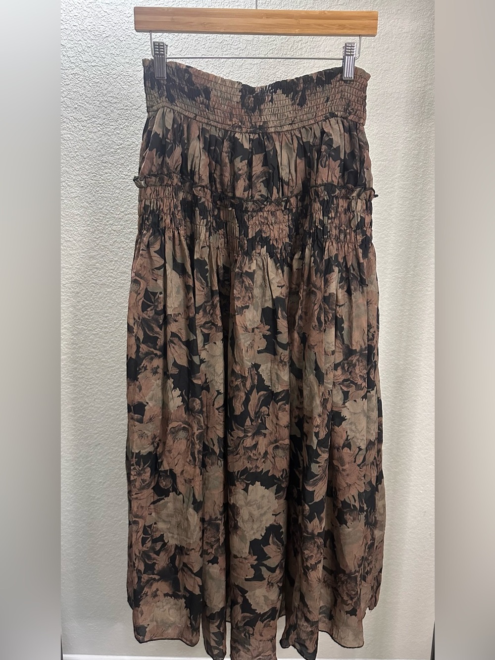Promesa Blossoms Twirl Smocked Floral Maxi Skirt Size Small - Picture 4 of 6